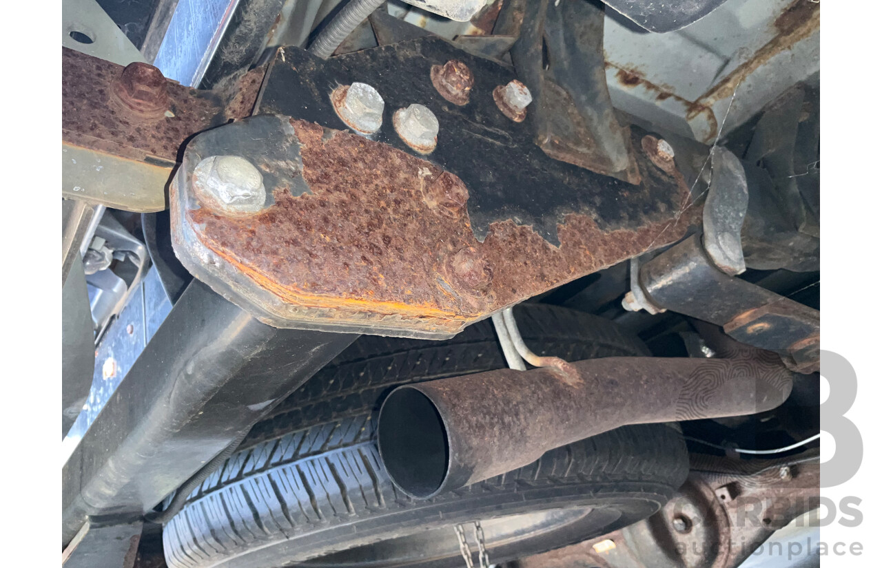 2/2012 Toyota Hilux SR5 (4x4) KUN26R MY12 Dual Cab P/Up Black Mica Turbo Diesel 3.0L