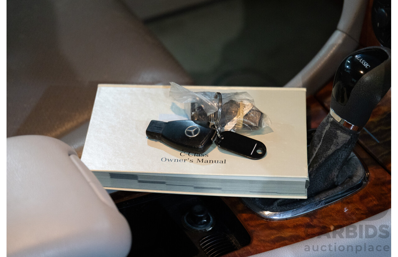 1/2002 Mercedes-Benz C240 Classic W203 4d Sedan Alablaster White V6 2.6L