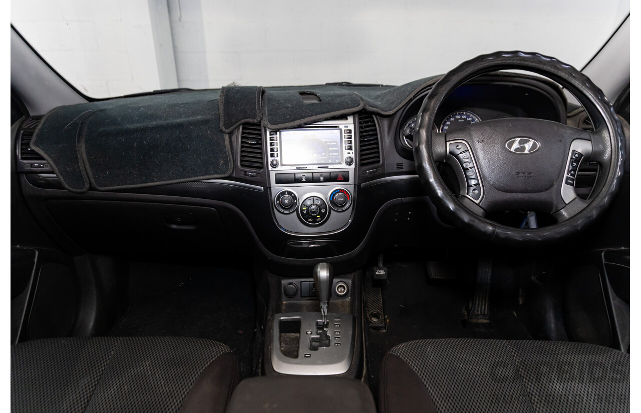3/2010 Hyundai Santa Fe Elite CRDi (4x4) CM MY10 4d Wagon Vanilla White Turbo Diesel 2.2L - 7 Seater
