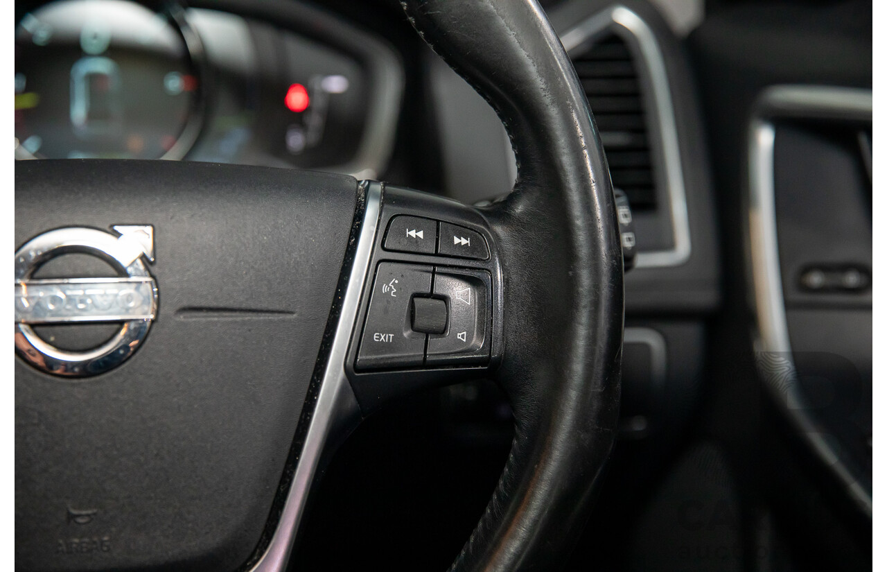 3/2014 Volvo XC60 D4 Luxury DZ MY14 4d Wagon Crystal White Pearl Turbo Diesel 2.0L