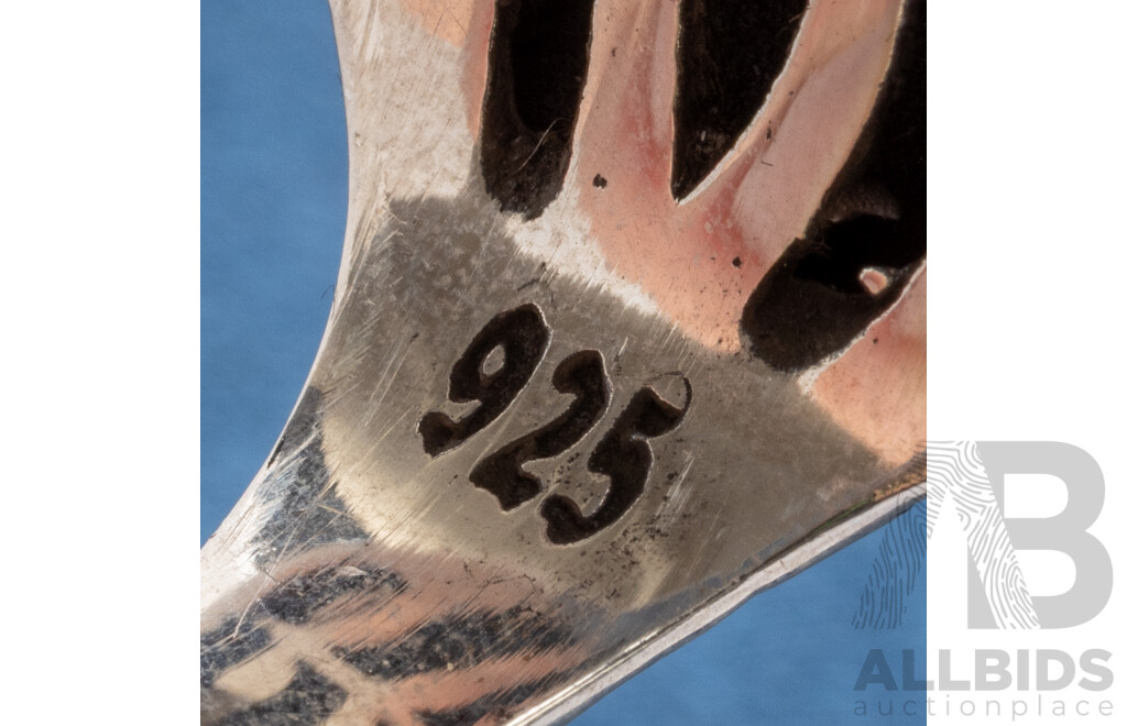 Men's 925 Stirling Silver Signet with Large Oval Cabochon Crushed Baltic Amber - Size W.5