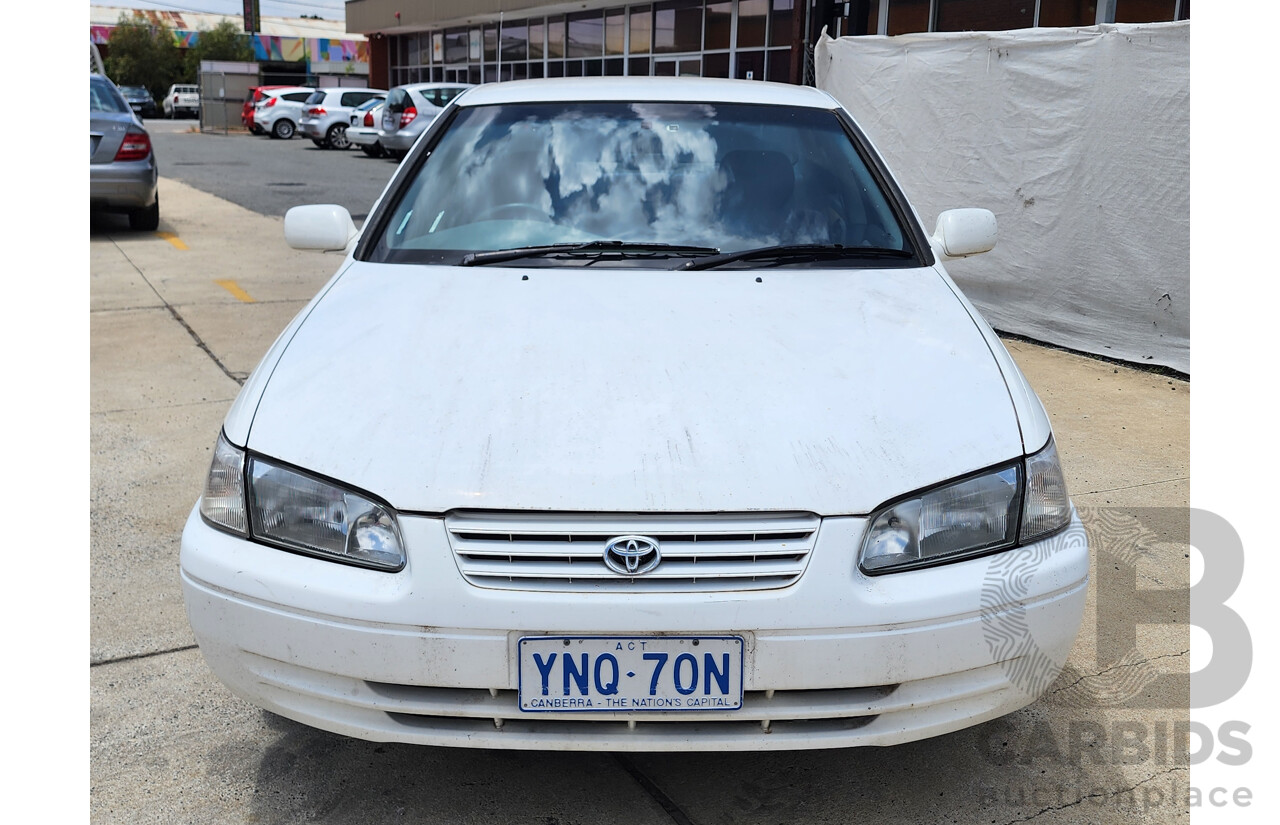 2/1999 Toyota Camry CS-X SXV20R 4d Sedan White 2.2L