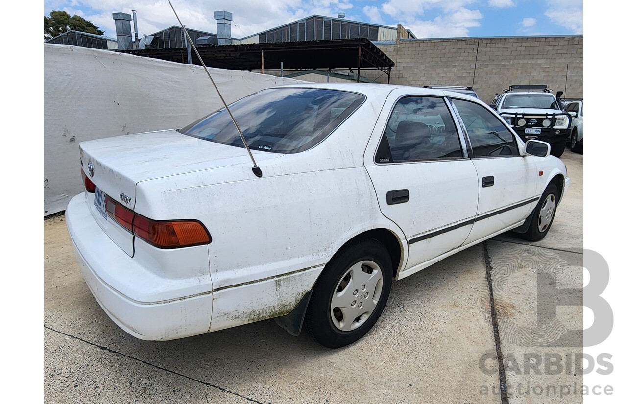 2/1999 Toyota Camry CS-X SXV20R 4d Sedan White 2.2L