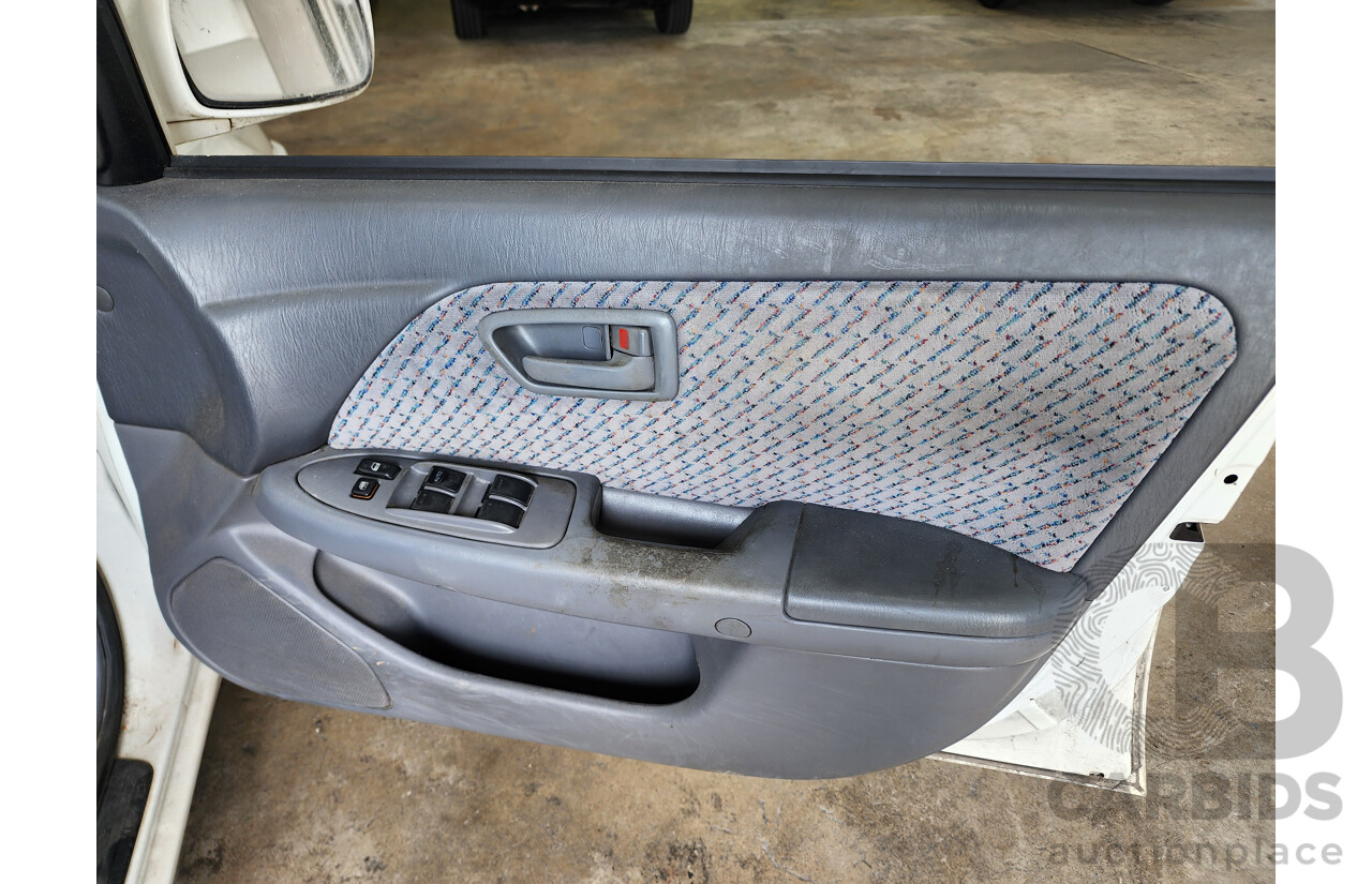 2/1999 Toyota Camry CS-X SXV20R 4d Sedan White 2.2L