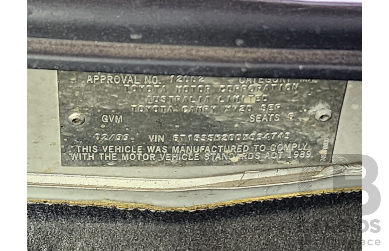 2/1999 Toyota Camry CS-X SXV20R 4d Sedan White 2.2L