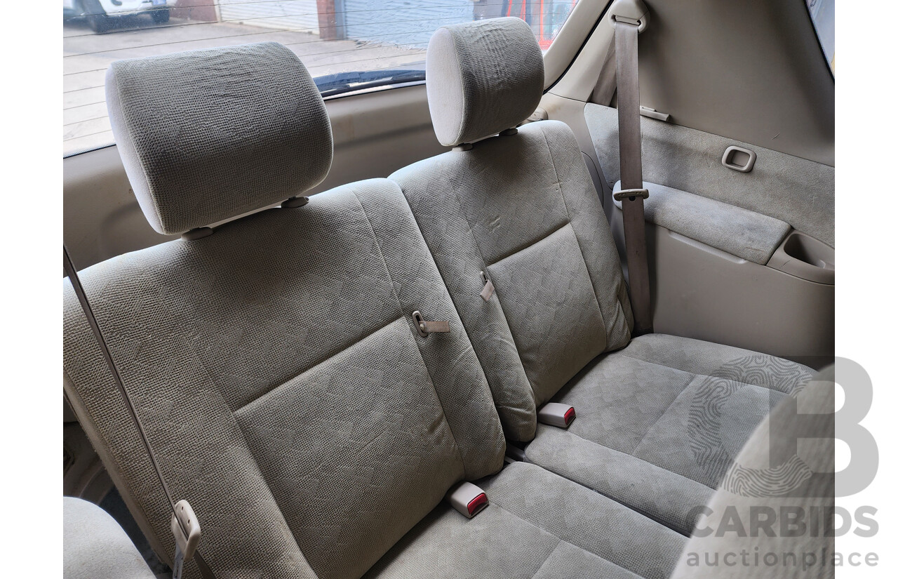 8/2002 Toyota Avensis Verso GLX ACM20R 4d Wagon White 2.0L