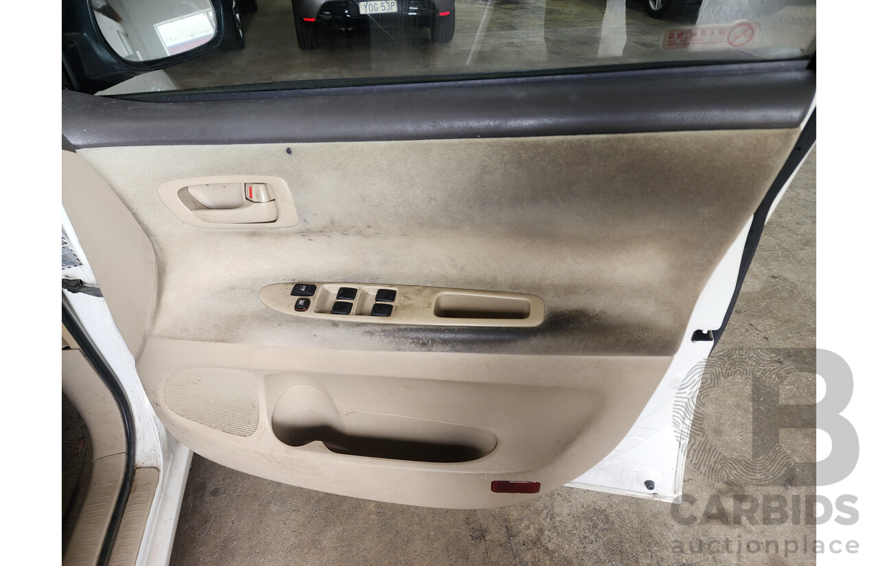 8/2002 Toyota Avensis Verso GLX ACM20R 4d Wagon White 2.0L