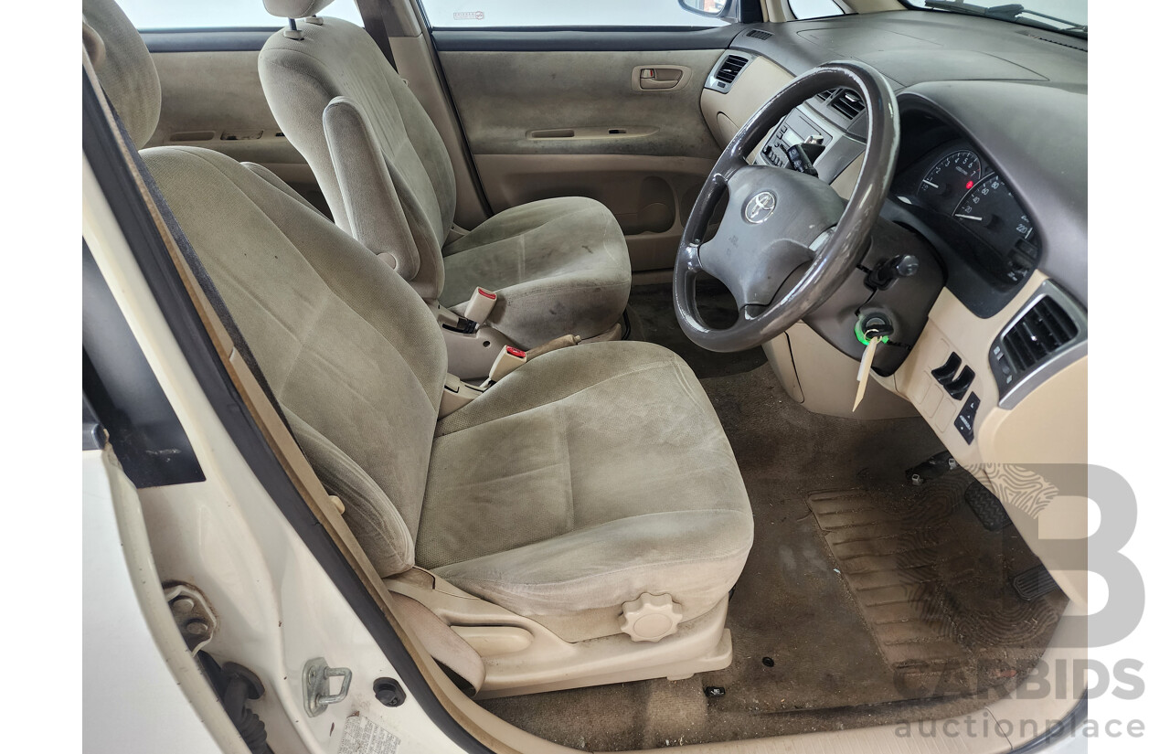 8/2002 Toyota Avensis Verso GLX ACM20R 4d Wagon White 2.0L