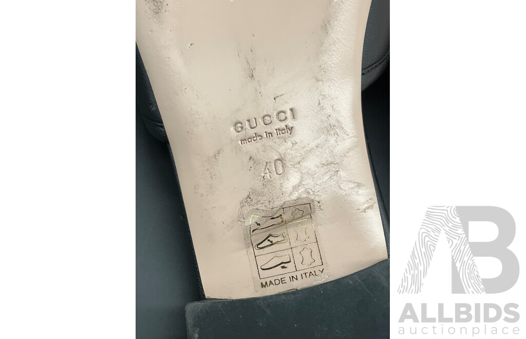 Horsebit Leather Slide Sandals in Black with Gold-toned Hardware Branded GUCCI