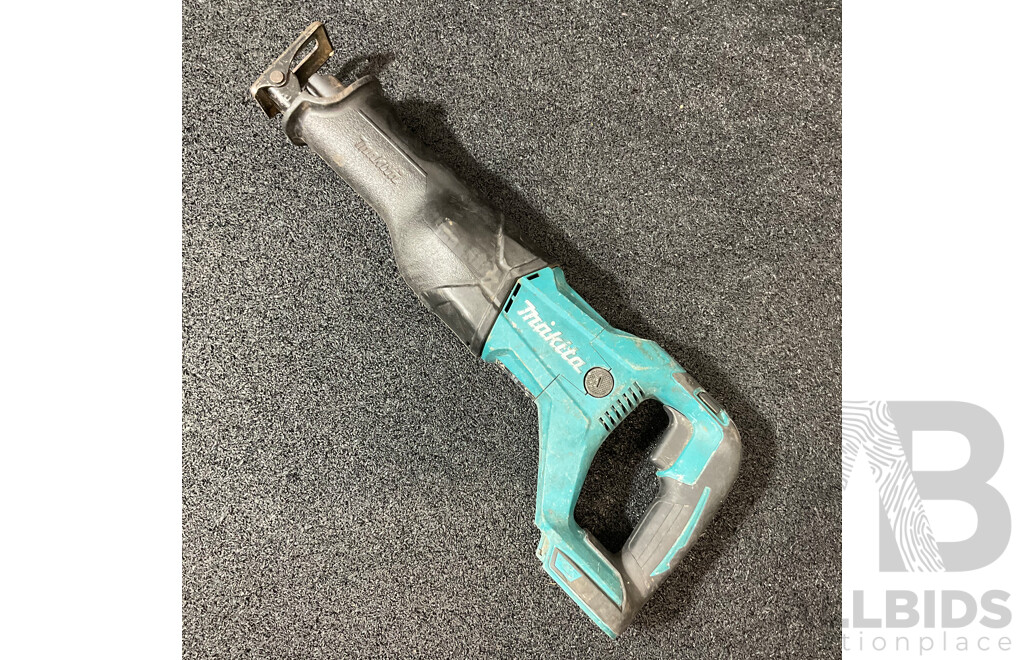 MAKITA 18V Reciprocating Saw (DJR186) - Skin Only