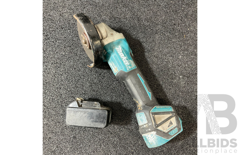 MAKITA 18V Angle Grinder (DGA511) and 3.0Ah Battery -  Lot of 2