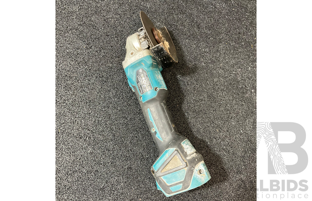 MAKITA 18V Angle Grinder (DGA511) and 3.0Ah Battery -  Lot of 2
