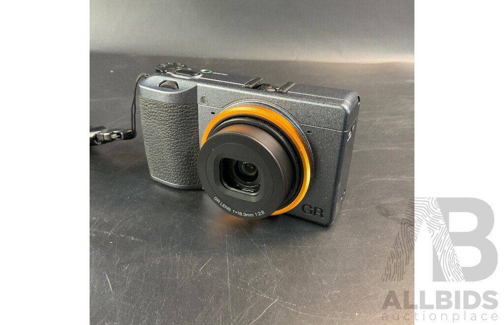 RICOH GRIII Camera  & Godox IM30 Mini Flash with 4 Batteries and JJC Charger