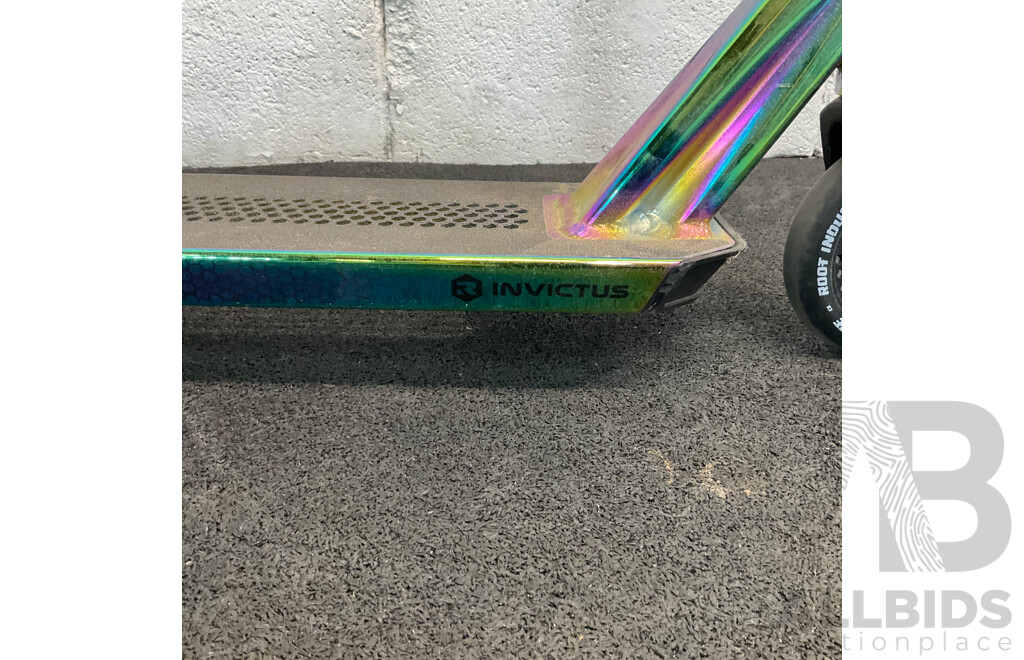 Root Invictus Scooter