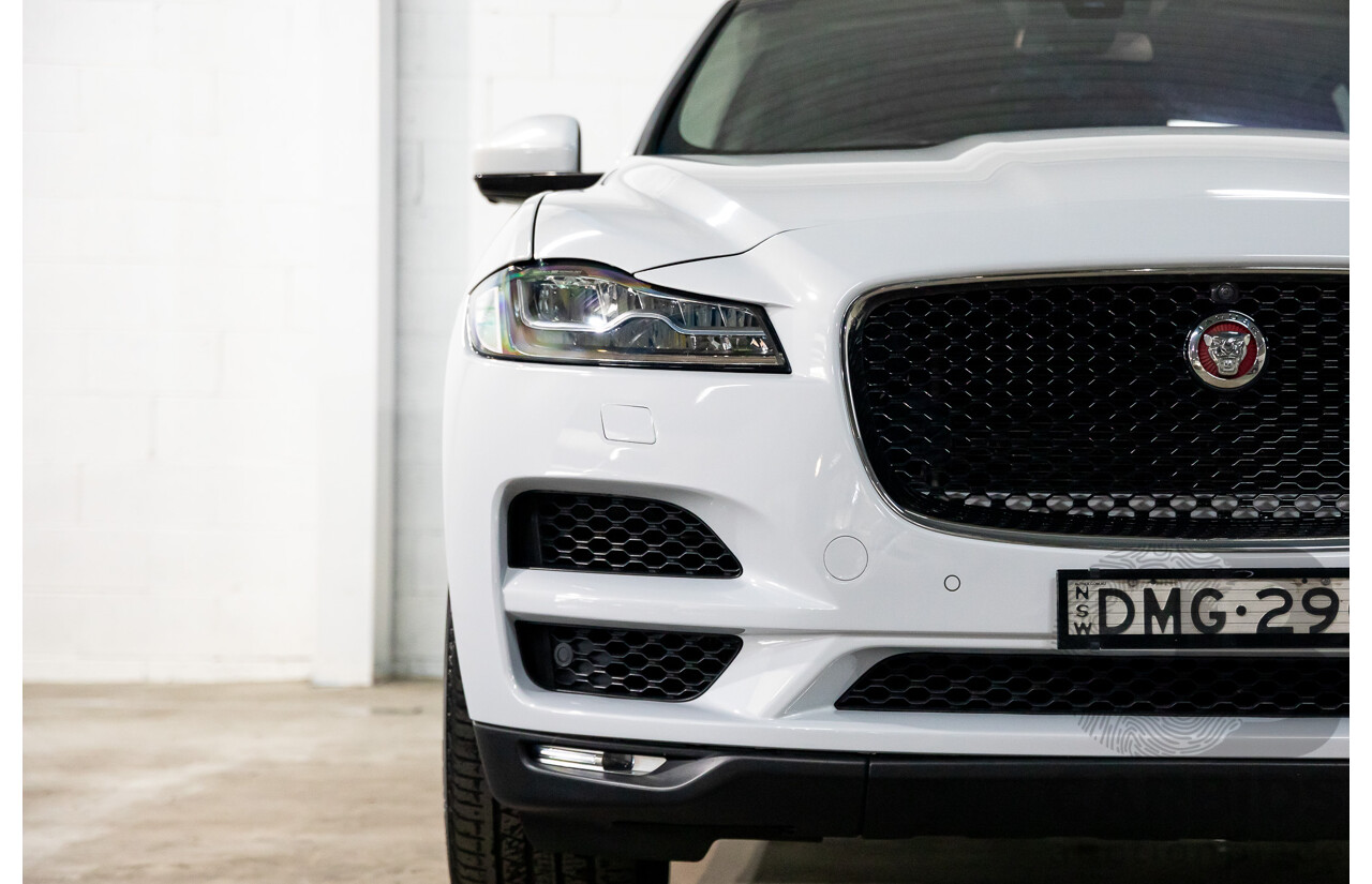 02/2017 Jaguar F-Pace 30d Portfolio (AWD) MY17 4d Wagon Glacier White Turbo Diesel V6 3.0L