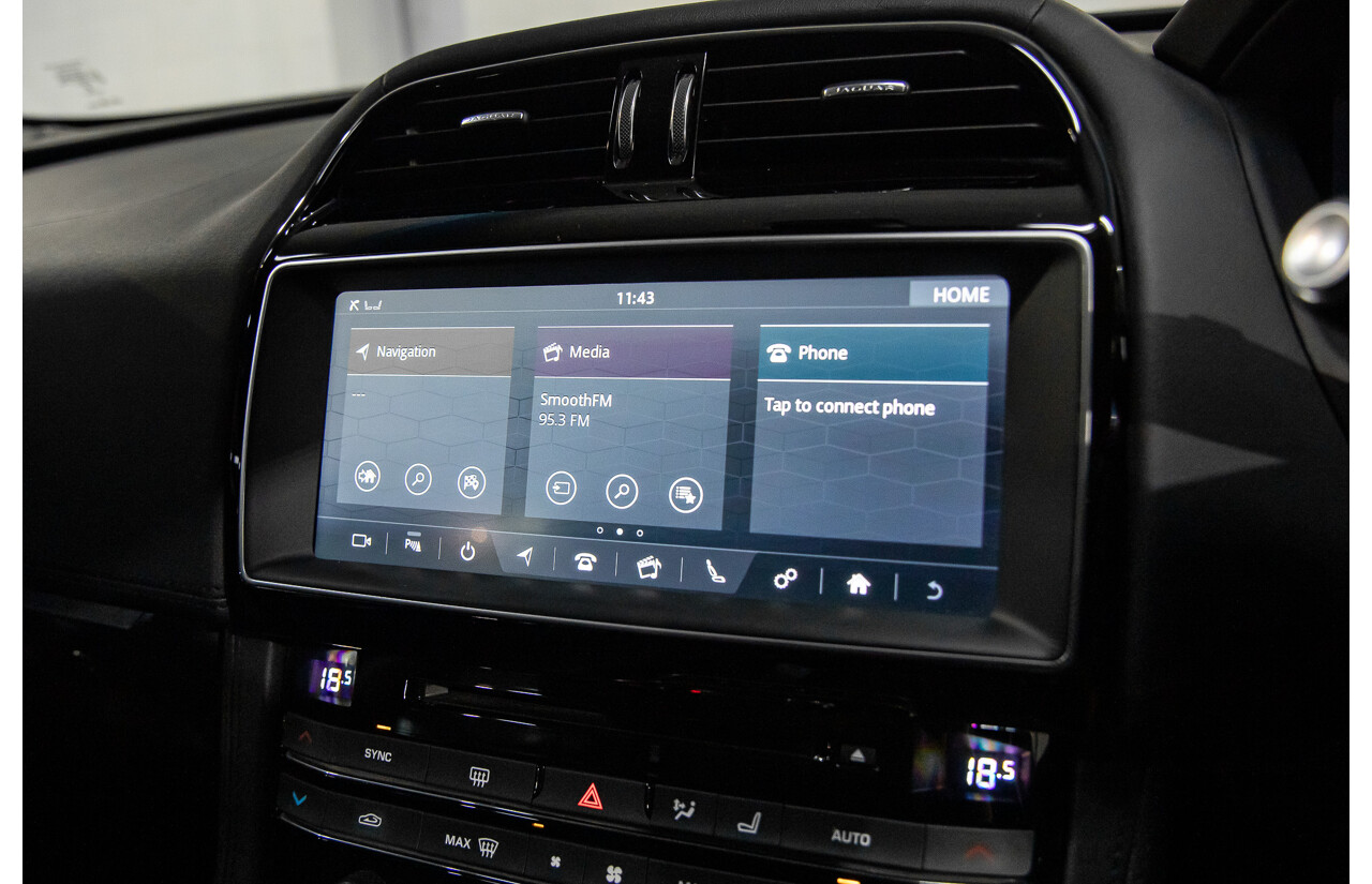 02/2017 Jaguar F-Pace 30d Portfolio (AWD) MY17 4d Wagon Glacier White Turbo Diesel V6 3.0L