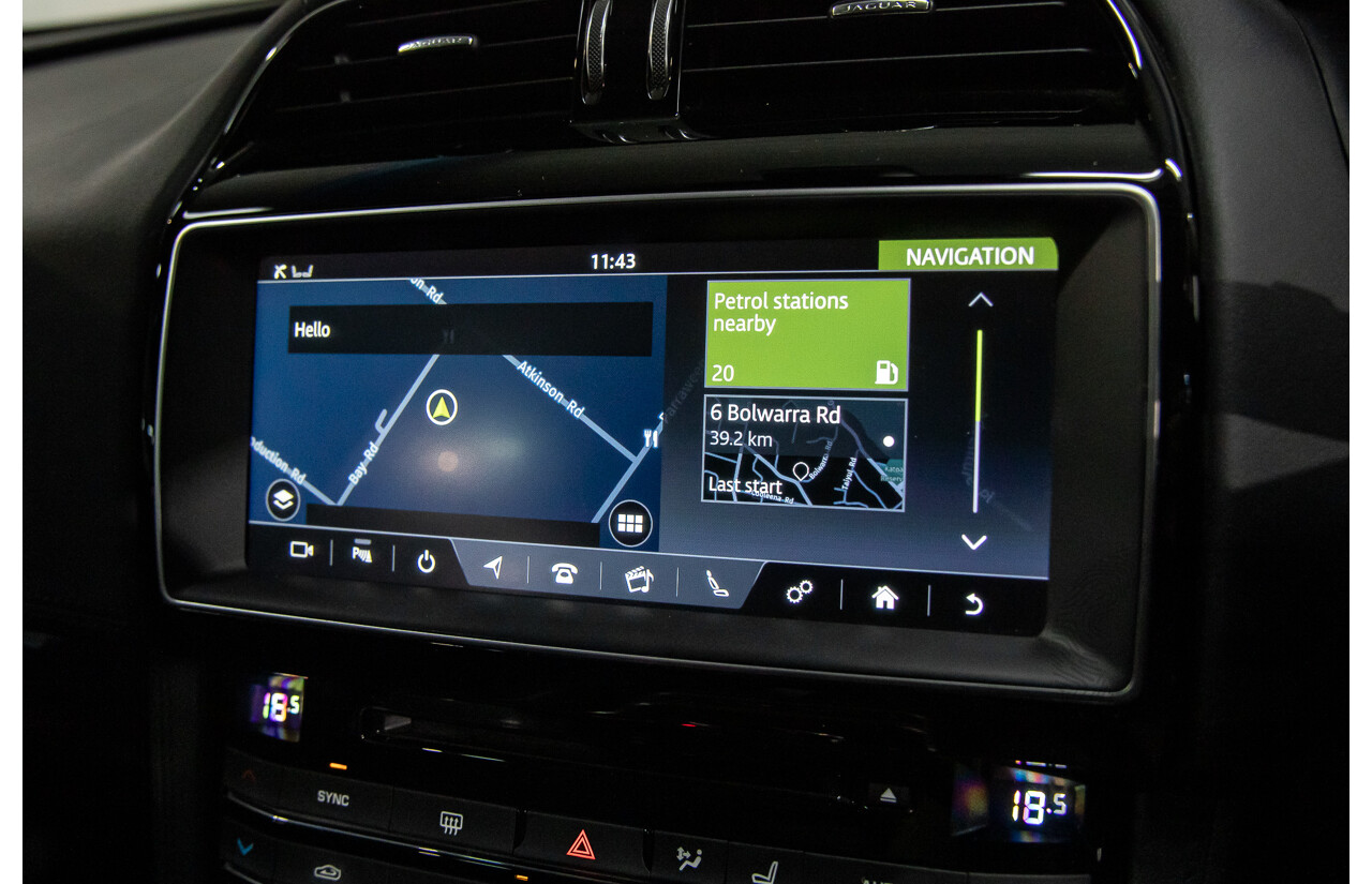 02/2017 Jaguar F-Pace 30d Portfolio (AWD) MY17 4d Wagon Glacier White Turbo Diesel V6 3.0L