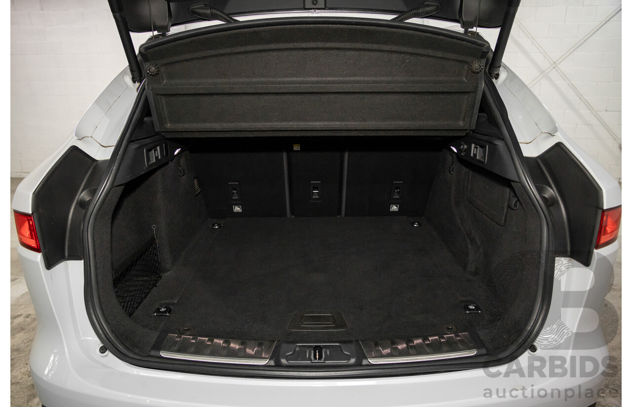 02/2017 Jaguar F-Pace 30d Portfolio (AWD) MY17 4d Wagon Glacier White Turbo Diesel V6 3.0L