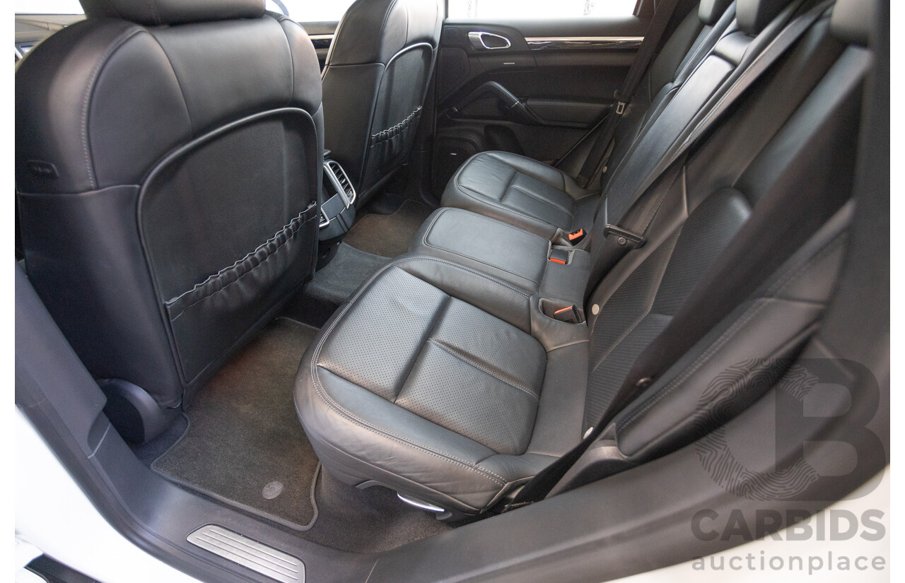 1/2014 Porsche Cayenne S (AWD) MY14 4D Wagon White Twin Turbo Diesel V8 4.1L