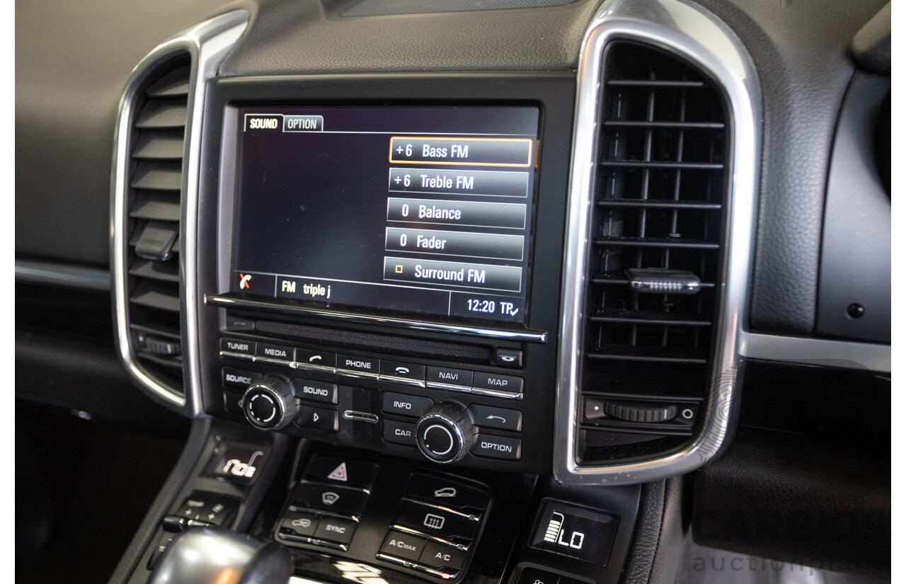 1/2014 Porsche Cayenne S (AWD) MY14 4D Wagon White Twin Turbo Diesel V8 4.1L