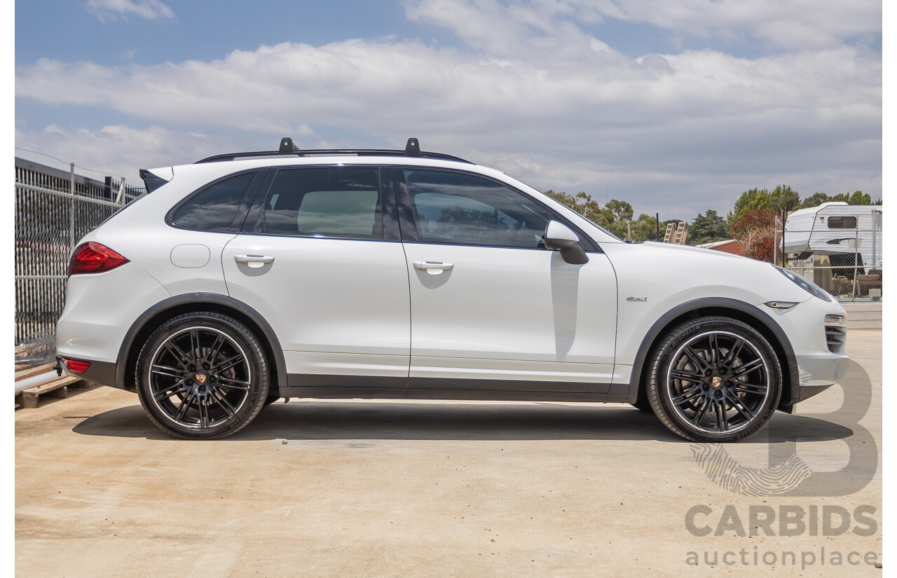 1/2014 Porsche Cayenne S (AWD) MY14 4D Wagon White Twin Turbo Diesel V8 4.1L