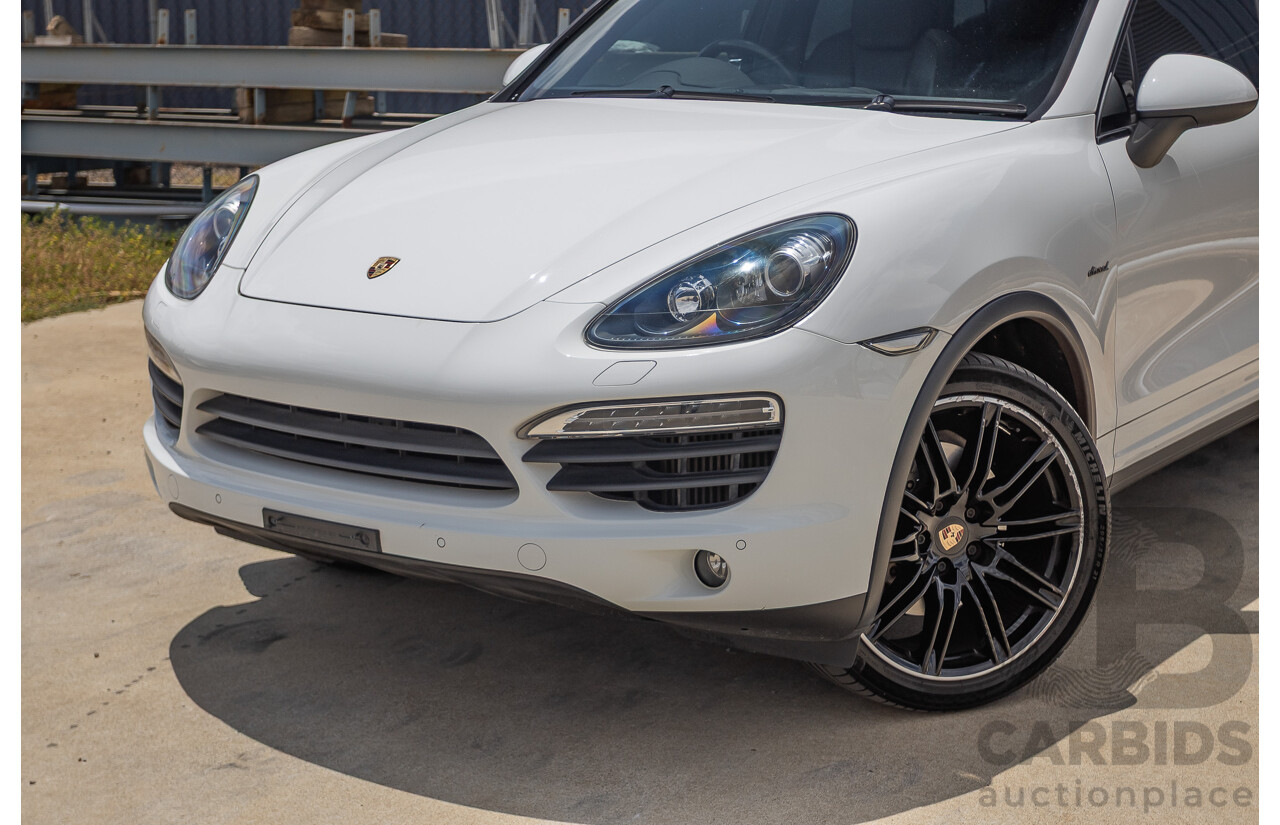 1/2014 Porsche Cayenne S (AWD) MY14 4D Wagon White Twin Turbo Diesel V8 4.1L