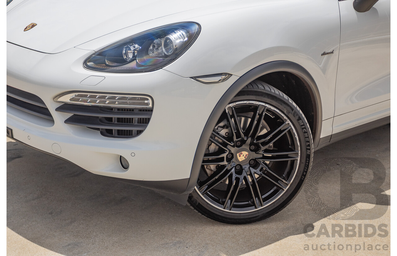 1/2014 Porsche Cayenne S (AWD) MY14 4D Wagon White Twin Turbo Diesel V8 4.1L