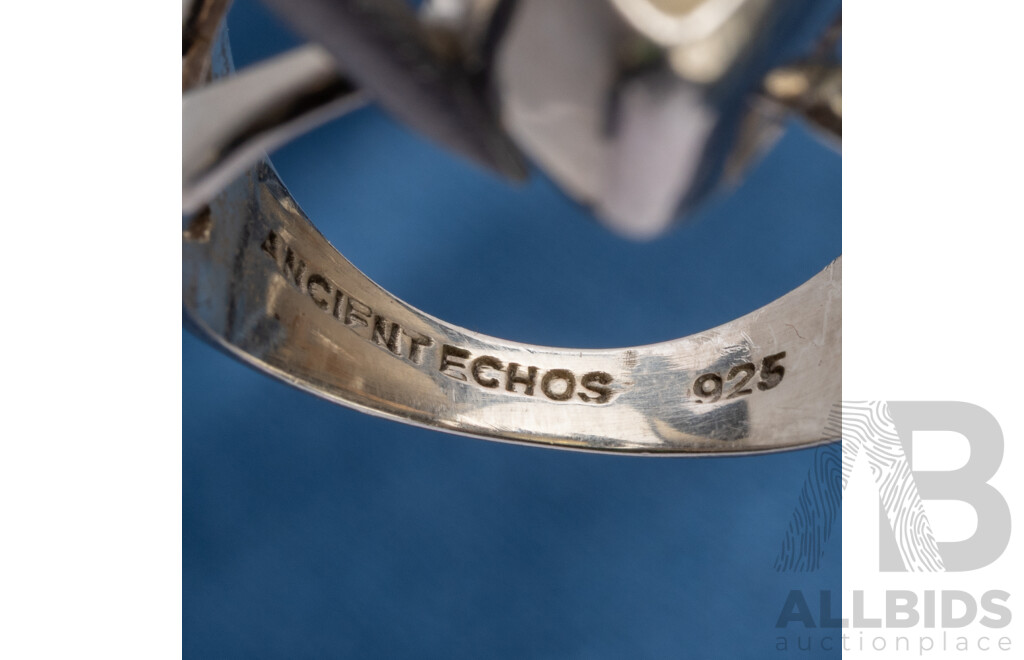 925 Sterling Silver Ring with Pear Moonstone - Size P