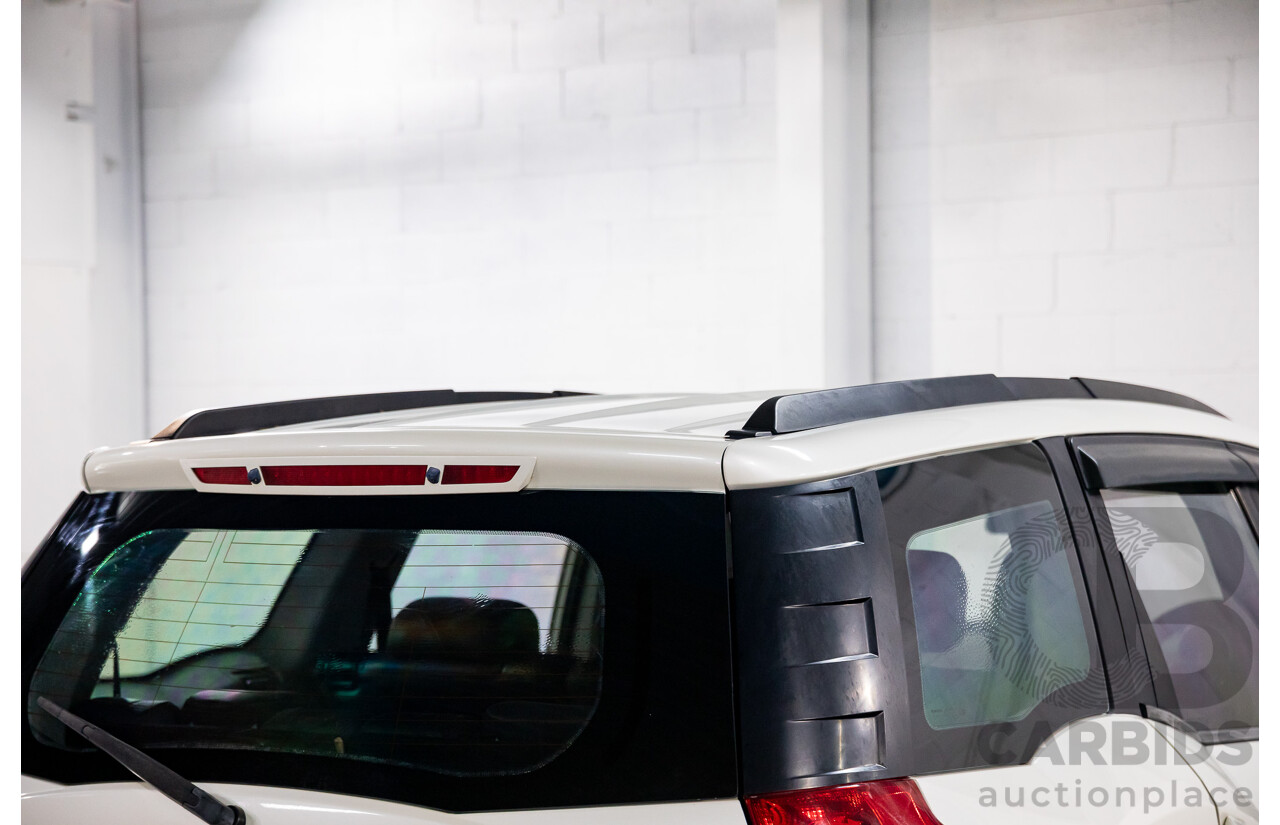 10/2016 Mahindra XUV500 (FWD) MY16 4d Wagon Diamond White Turbo Diesel 2.2L