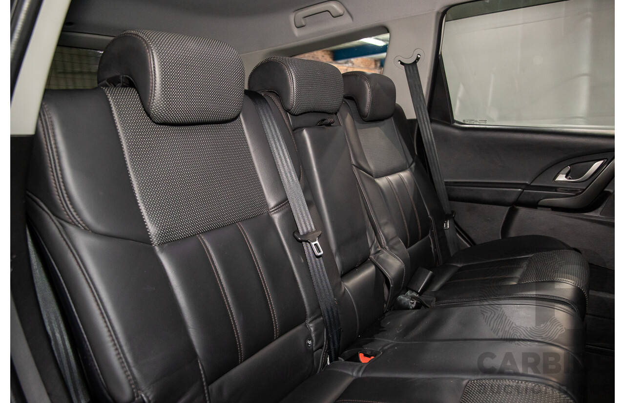 10/2016 Mahindra XUV500 (FWD) MY16 4d Wagon Diamond White Turbo Diesel 2.2L