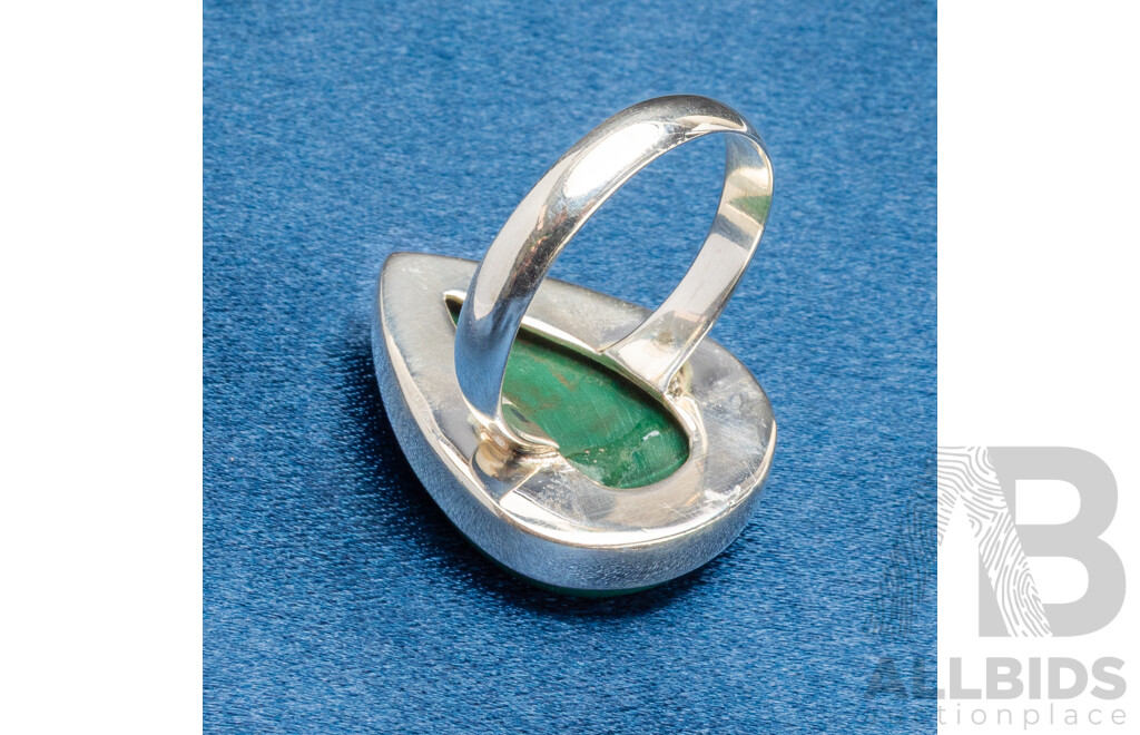 925 Sterling Silver Ring with Malachite Cabochon - Size V