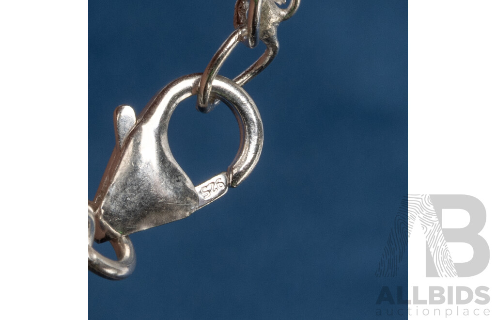 925 Sterling Silver Necklace with Labradorite Stone. Length - 47.5cms