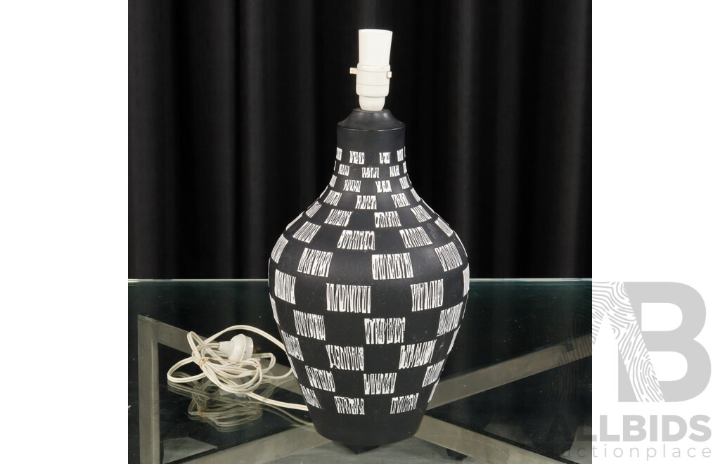Vintage Black and White Checkered Ceramic Table Lamp