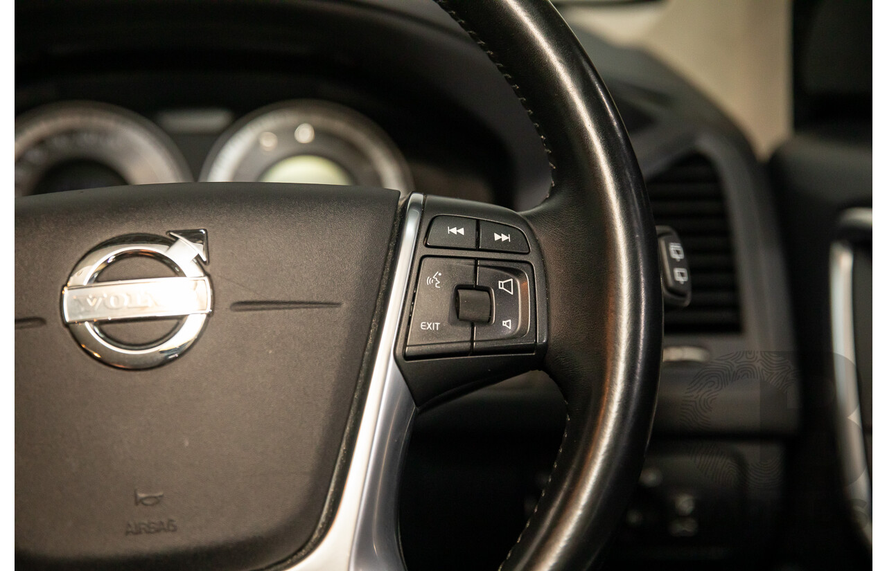 11/2012 Volvo XC60 3.2 Teknik DZ MY12 4d Wagon Mystic Silver Metallic V6 3.2L