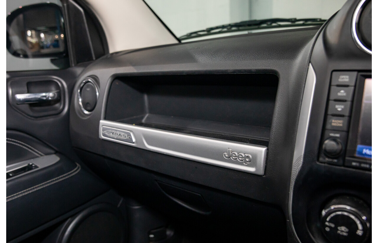 03/2016 Jeep Compass Limited (4x4) MK MY15 4d Wagon Brilliant Black Crystal Pearl 2.4L