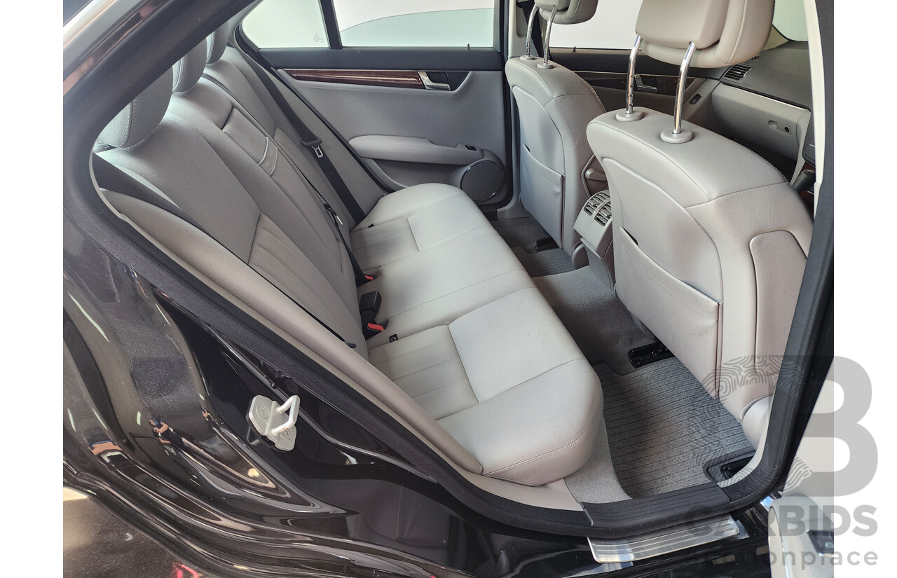 10/2007 Mercedes-Benz C280 Elegance W204 4d Sedan Black 3.0L