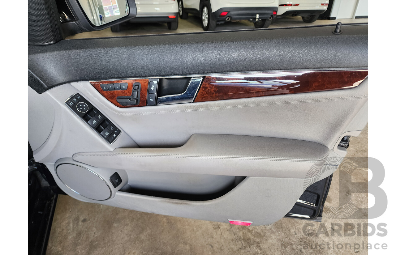 10/2007 Mercedes-Benz C280 Elegance W204 4d Sedan Black 3.0L