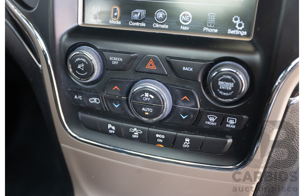 11/2016 Jeep Grand Cherokee Overland (4x4) WK MY15 4D Wagon Granite Crystal Metallic 3.6L V6