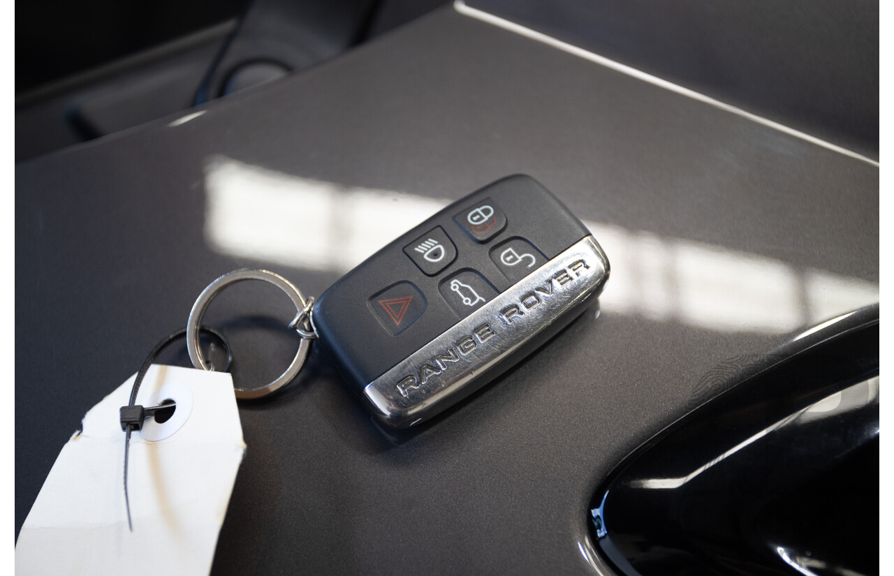 8/2016 Range Rover Evoque TD4 180 HSE Dynamic (AWD) LV MY17 5D Wagon Waitomo Grey Turbo Diesel 2.0L