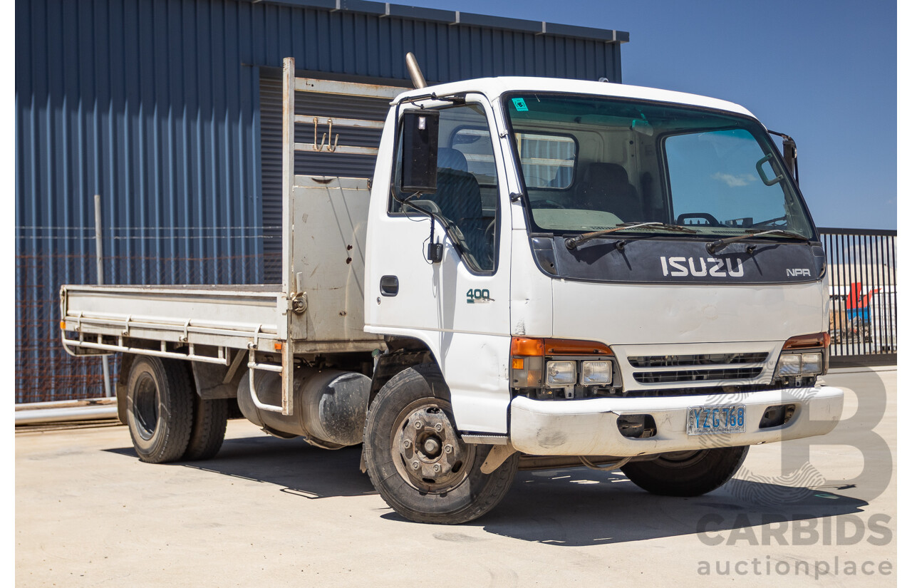 06/1994 Isuzu NPR400 Medium Tray Top Truck 4x2 White Diesel 4.3L