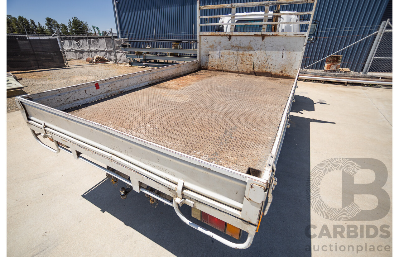 06/1994 Isuzu NPR400 Medium Tray Top Truck 4x2 White Diesel 4.3L