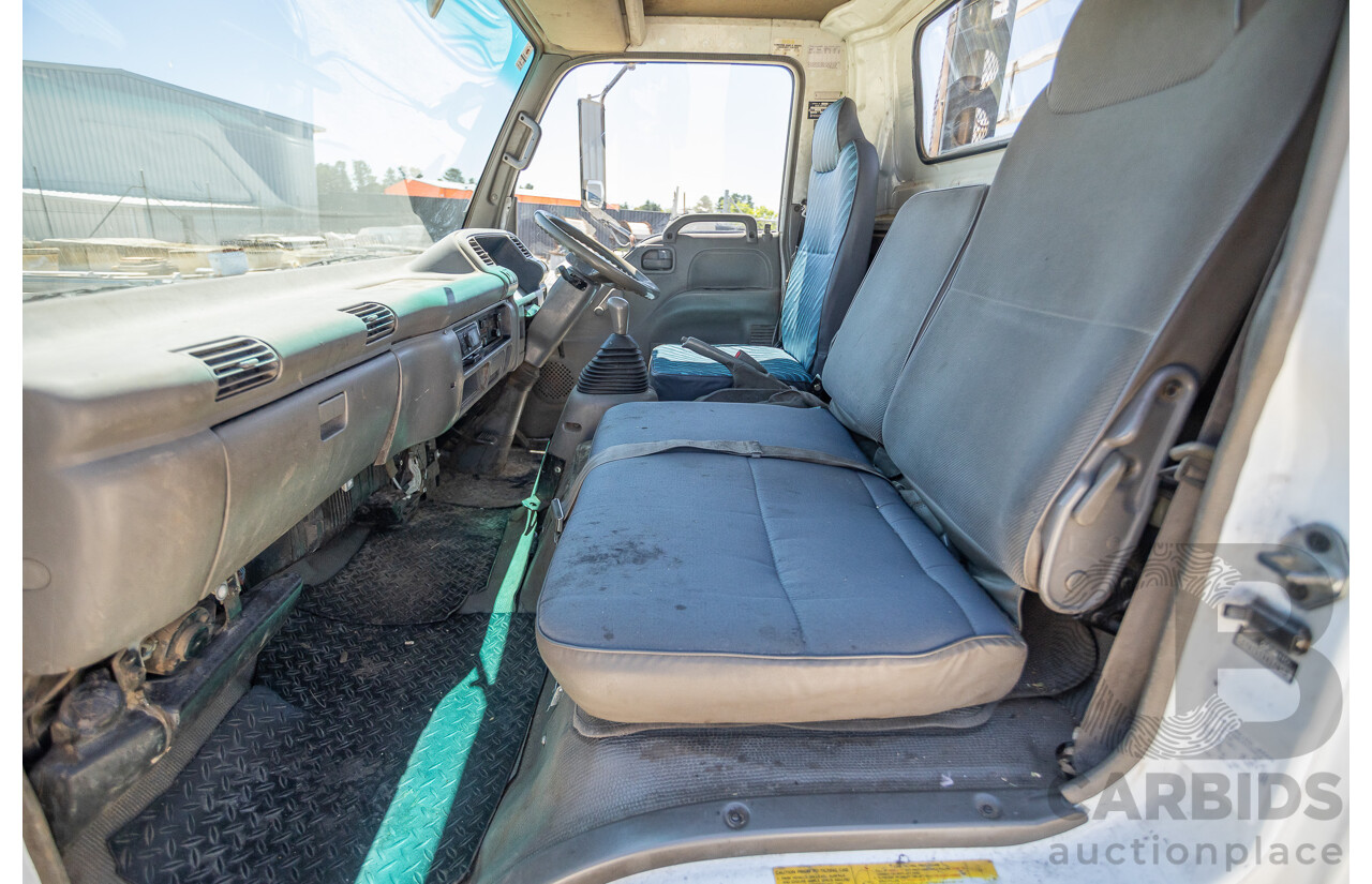 06/1994 Isuzu NPR400 Medium Tray Top Truck 4x2 White Diesel 4.3L