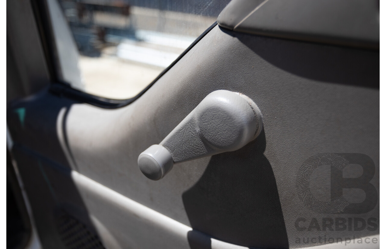 06/1994 Isuzu NPR400 Medium Tray Top Truck 4x2 White Diesel 4.3L