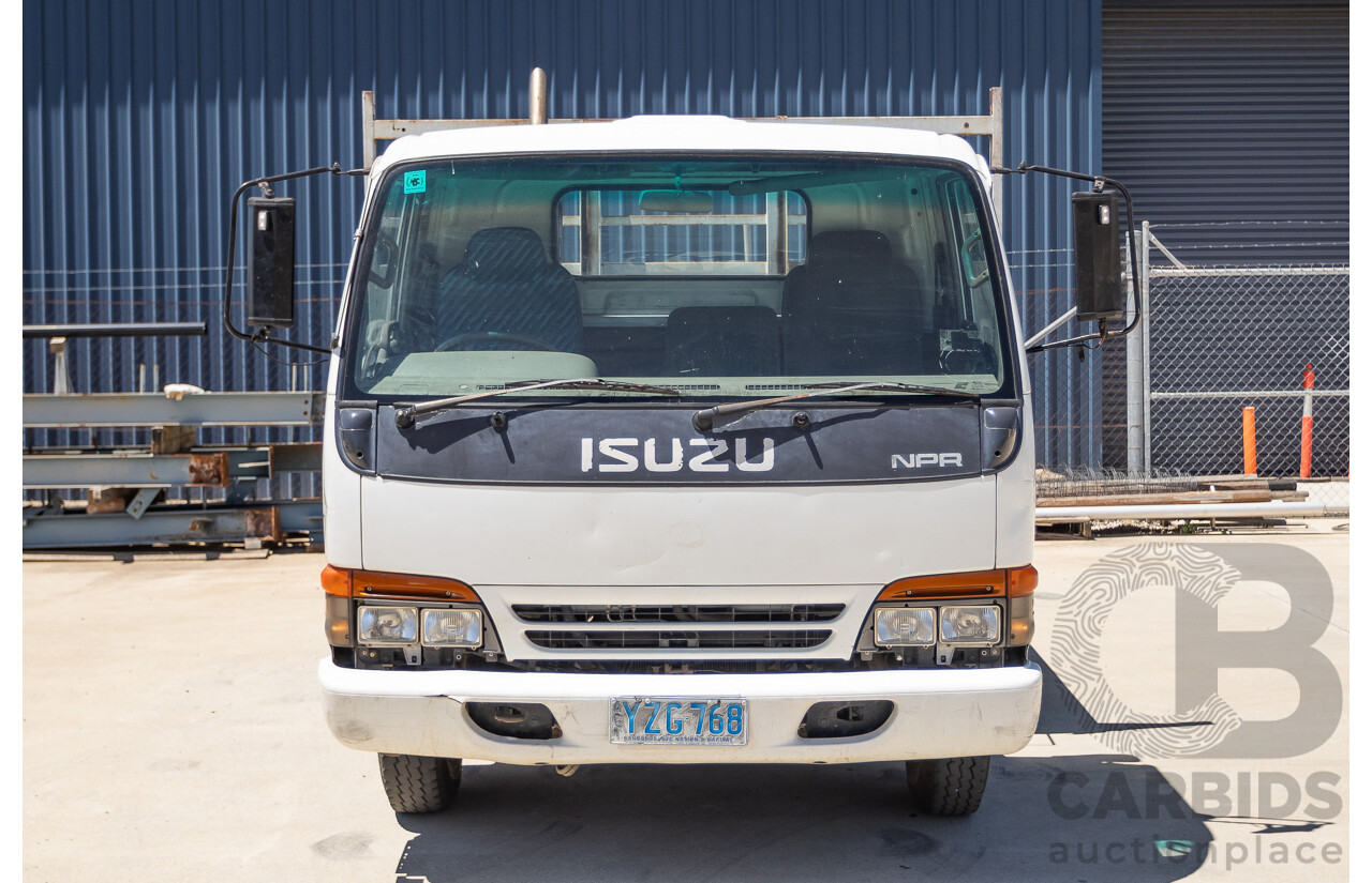 06/1994 Isuzu NPR400 Medium Tray Top Truck 4x2 White Diesel 4.3L