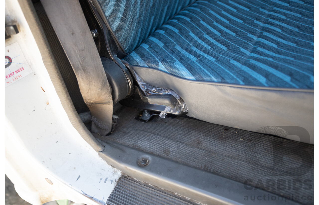 06/1994 Isuzu NPR400 Medium Tray Top Truck 4x2 White Diesel 4.3L