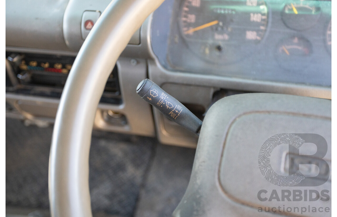 06/1994 Isuzu NPR400 Medium Tray Top Truck 4x2 White Diesel 4.3L