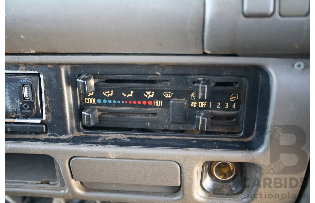 06/1994 Isuzu NPR400 Medium Tray Top Truck 4x2 White Diesel 4.3L