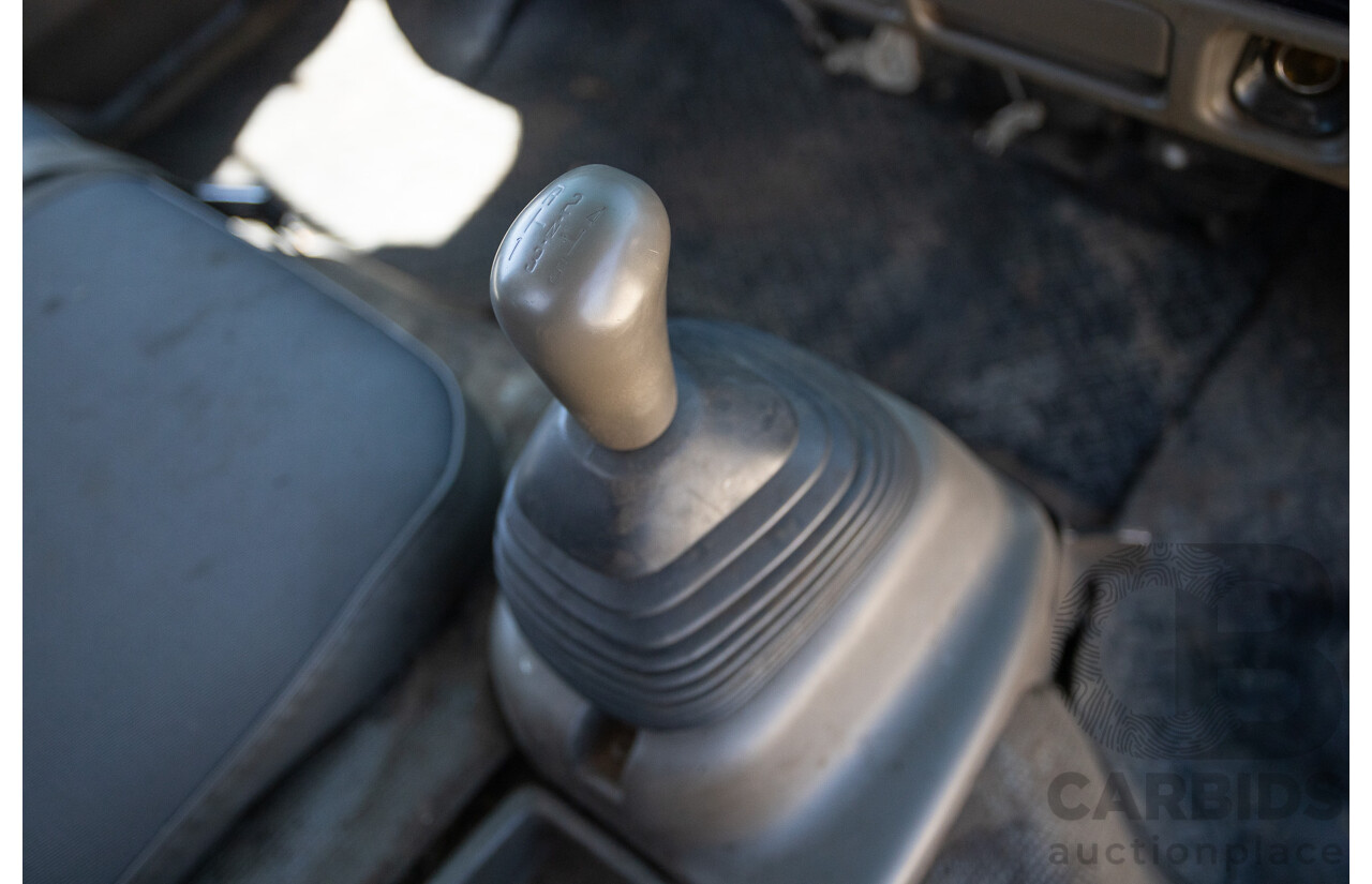 06/1994 Isuzu NPR400 Medium Tray Top Truck 4x2 White Diesel 4.3L