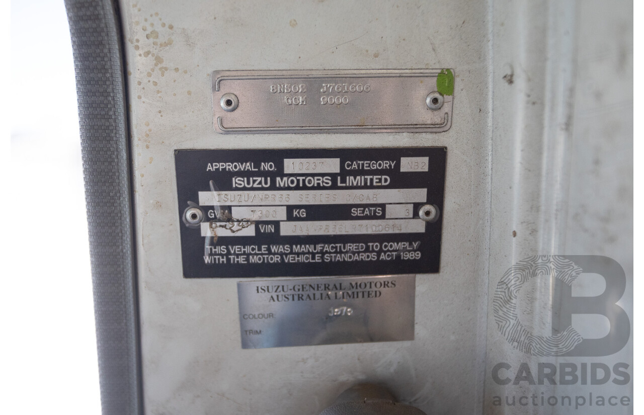 06/1994 Isuzu NPR400 Medium Tray Top Truck 4x2 White Diesel 4.3L