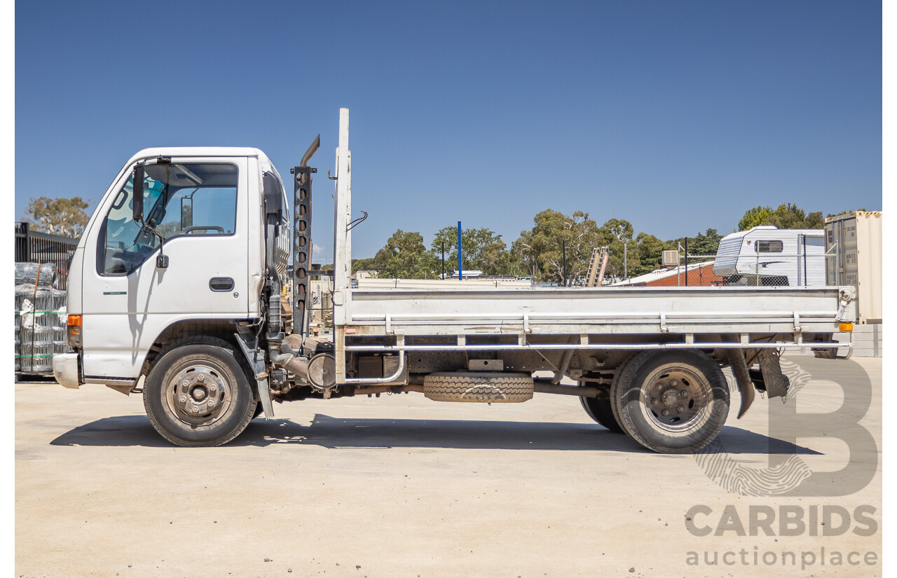 06/1994 Isuzu NPR400 Medium Tray Top Truck 4x2 White Diesel 4.3L